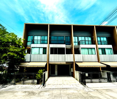 Townhouses for sale Big C Ratchaphruek : ST0054 | Townhouse for sale, Ratchaphruek. 💰 Price only 5.99 million baht.