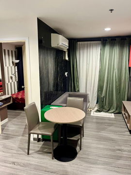 For Rent The Trust @ BTS Erawan Fully Furnished (Near BTS Chang Erawan station)