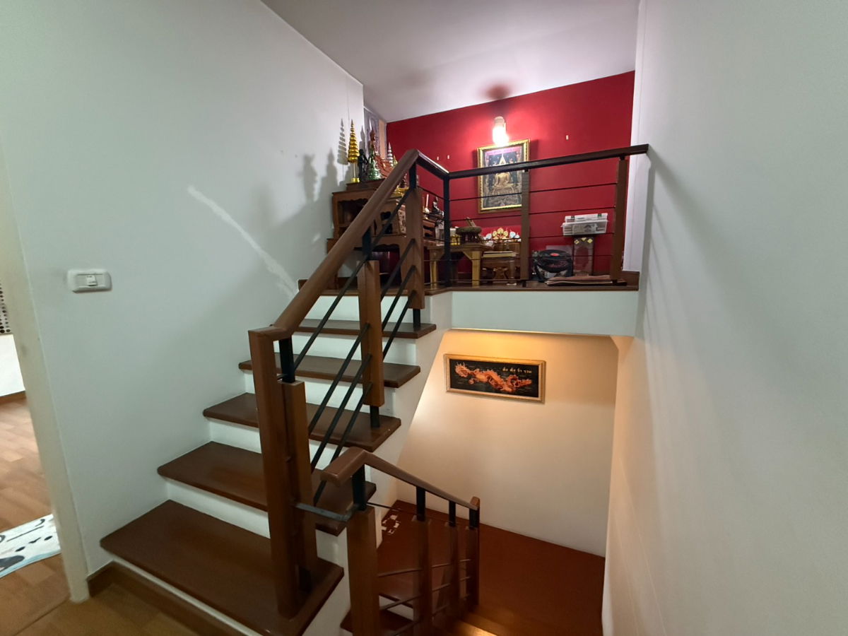 picture Stop Own Your Home!House Near Westgate - 10/10