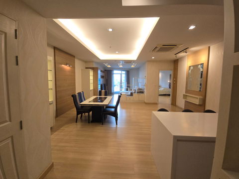 🔥🔥Ready to move in! 2 bedrooms, 2 bathrooms condo at Baan Sathorn Chaophraya.