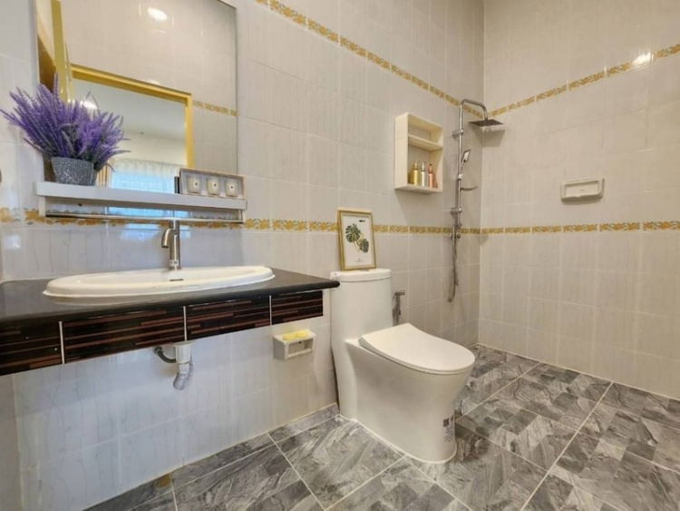 รูป 3-Bedroom Detached House for Sale – Mabprachan - รูปที่ 14/14