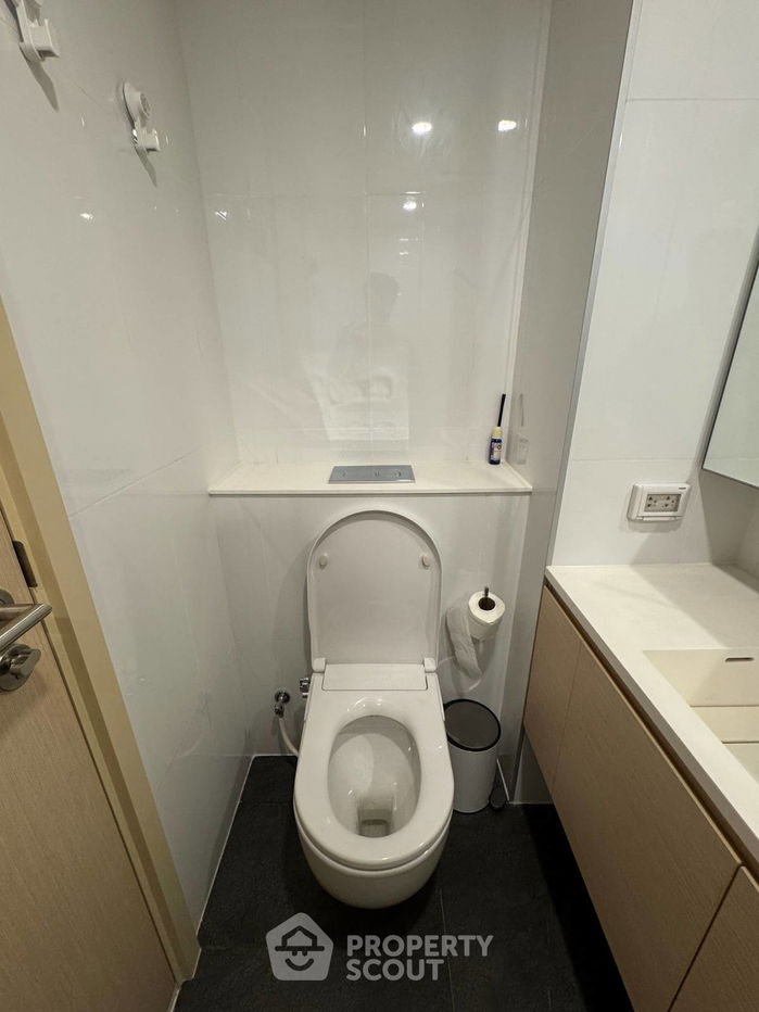 picture 1-BR Condo at Landmark @MRTA Station in Bang Kapi (ID 2477471) - 3/11