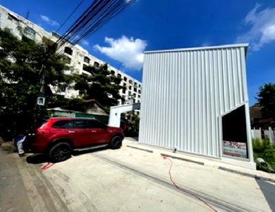Factory for rent Bang Khen : For Rent Warehouse , studio , living space 125 SQ. Maters location Soi Ladplakhao 72
