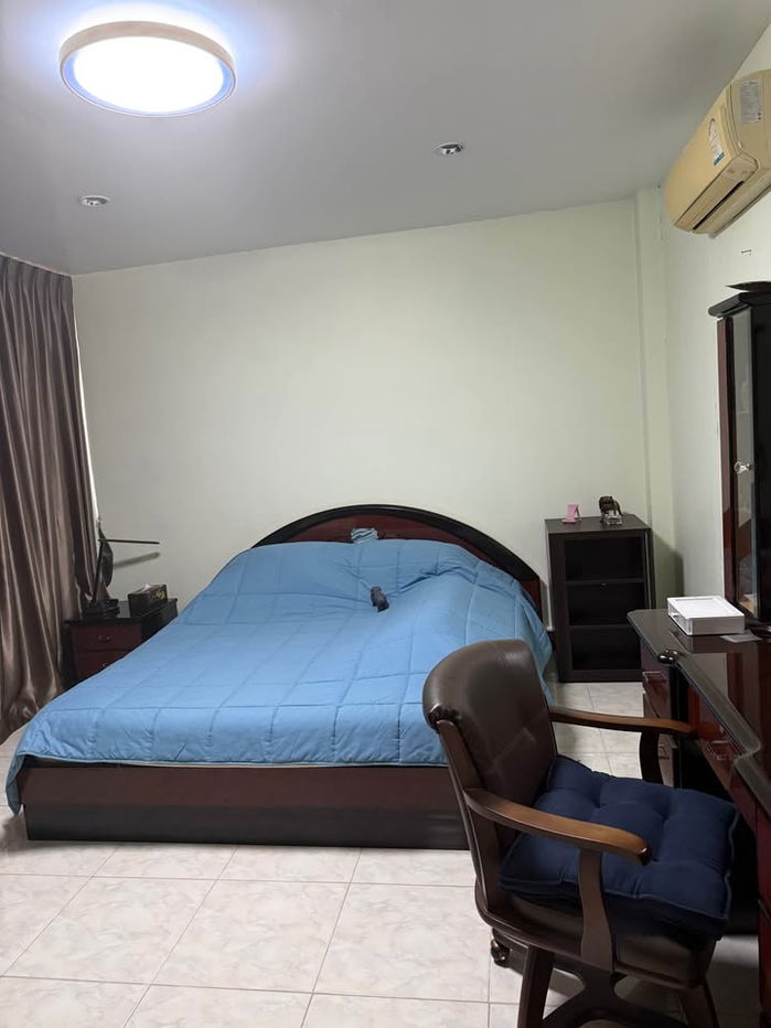 รูป ขายคอนโด 2 ห้องชุด พื้นที่ใช้สอยเยอะ แทบไม่มีใครมาอยู่ คุ้มคนซื้อ เพราะผมรวยอยู่ละ | อาคารไทยรงค์ ทาวเวอร์ สวนหลวง พัฒนาการ 36 - รูปที่ 4/11