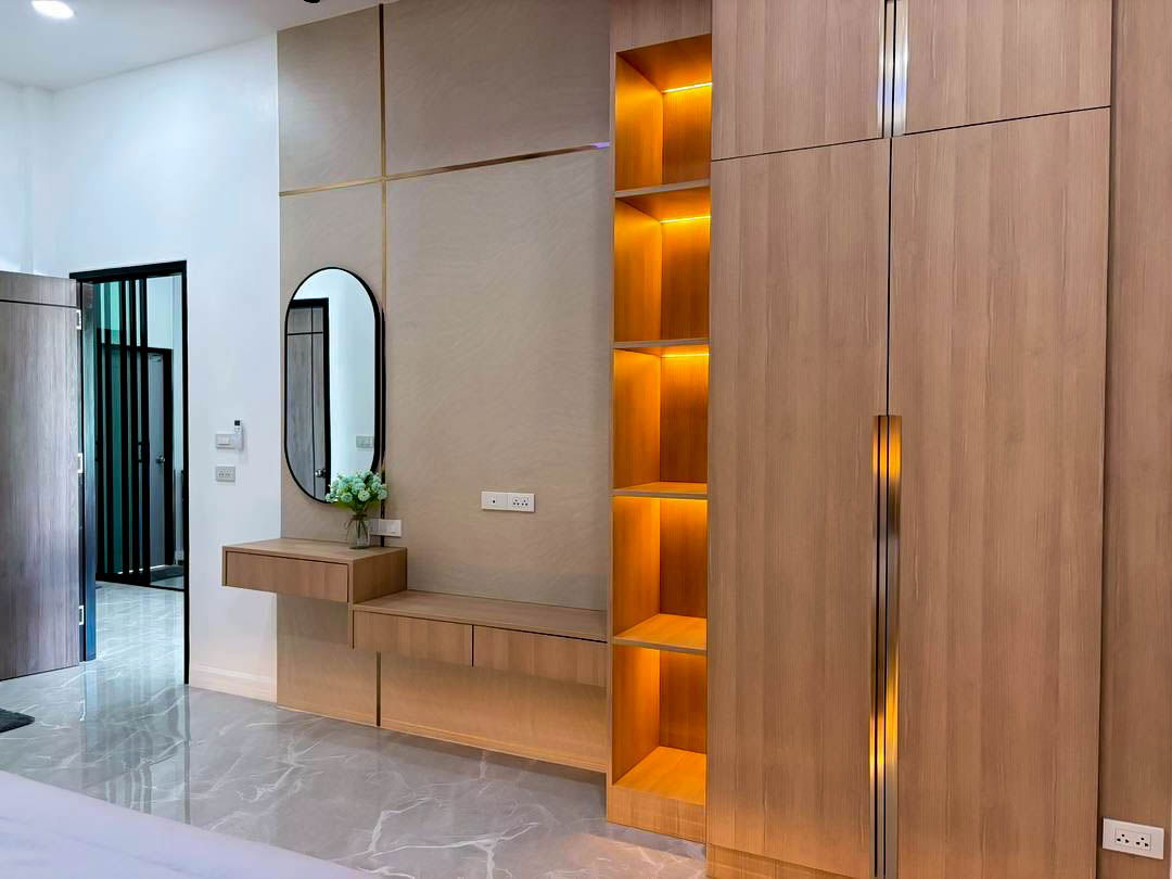 picture Luxury Pool Villa 4 Bedroom for Sale Near Jomtien Beach - 13/15