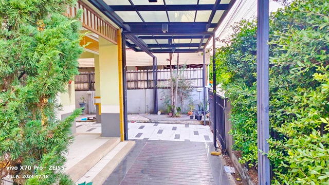 รูป ถูกที่สุดในพร้อมพัฒน์ ให้เช่าบ้านเดี่ยว 2ชั้น 52ตรว. 4แอร์ 3น้ำ รร.สาธิตพัฒนา เฟอร์ครบ ซาฟารี 3นอน ห้องครัว ปัญญา หทัยราษฎร์ - รูปที่ 3/8