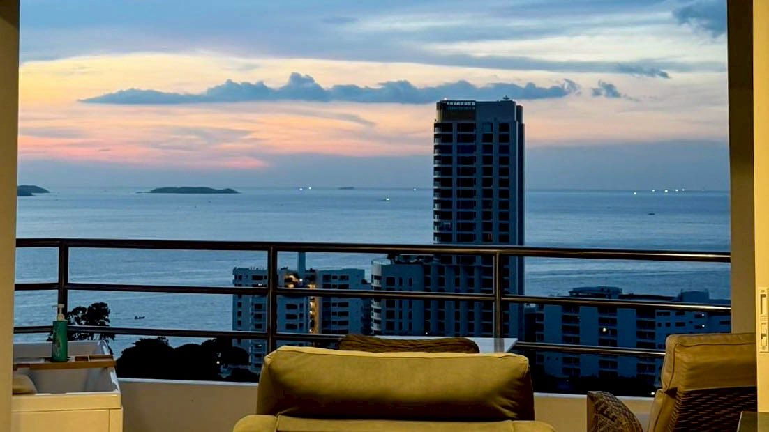 picture Selling View Talay 3B. Stunning ocean view, luxurious interior. The ultimate in luxury! - 13/16