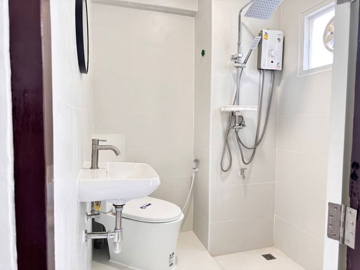 รูป ให้เช่าคอนโดมิเนียม   1 ห้องนอน   1 ห้องน้ำ    1 ห้องครัว  1  ที่จอดรถ - รูปที่ 10/11