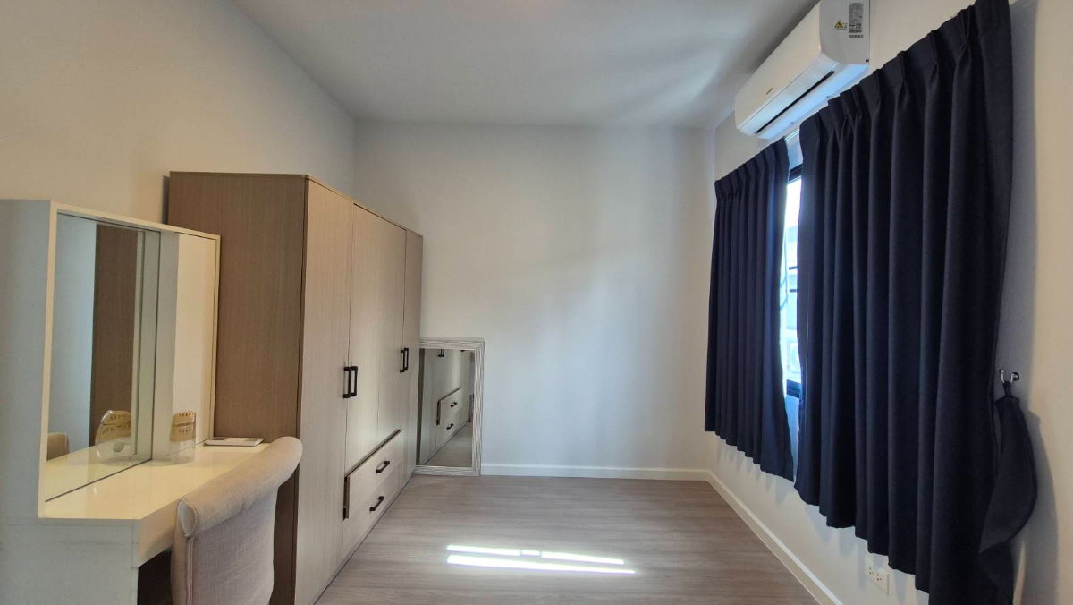 รูป ให้เช่าทาวน์โฮมใหม่ อณาสิริ รามคำแหง เฟอร์ครบ ใกล้ทางด่วน และรถไฟฟ้า MRT ราษฎร์พัฒนา - รูปที่ 16/28