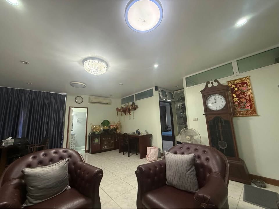 รูป ขายคอนโด 2 ห้องชุด พื้นที่ใช้สอยเยอะ แทบไม่มีใครมาอยู่ คุ้มคนซื้อ เพราะผมรวยอยู่ละ | อาคารไทยรงค์ ทาวเวอร์ สวนหลวง พัฒนาการ 36 - รูปที่ 7/11