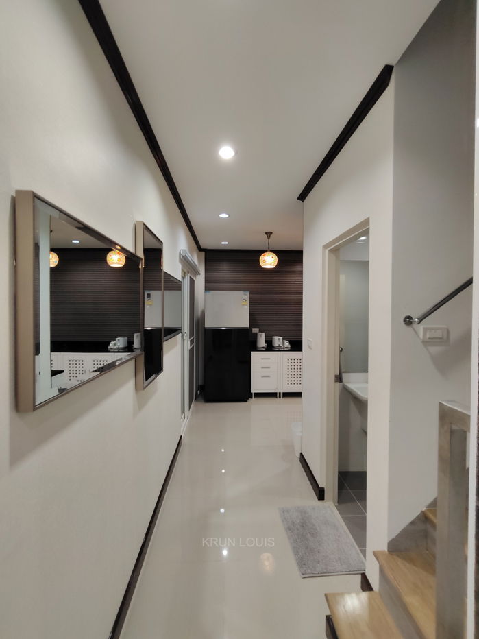 รูป บ้านแฝดให้เช่าที่แกรนด์เพลโนเมกะบางนา ใกล้เมกะบางนา&อิเกีย พื้นที่ด้านหน้าติดสวน บ้านใหม่ตกแต่งครบครัน สไตล์โมเดิร์น พร้อมเข้าอยู่ได้ทันที! - รูปที่ 7/27