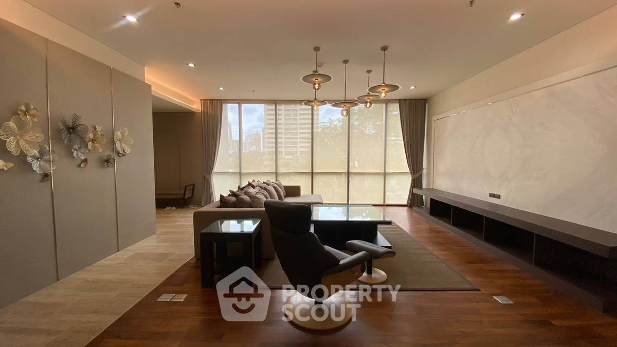 picture 3-BR Condo at Domus Condominium near BTS Asok (ID 2209379) - 6/43