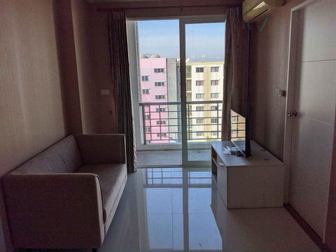 ขายคอนโด แอร์ลิงค์ เรสซิเดนซ์ อาคาร 5 ชั้น 8 2 ห้องนอน ขนาด 40.00 ตรม ใกล้ โรงเรียนสารสาสน์วิเทศร่มเกล้า