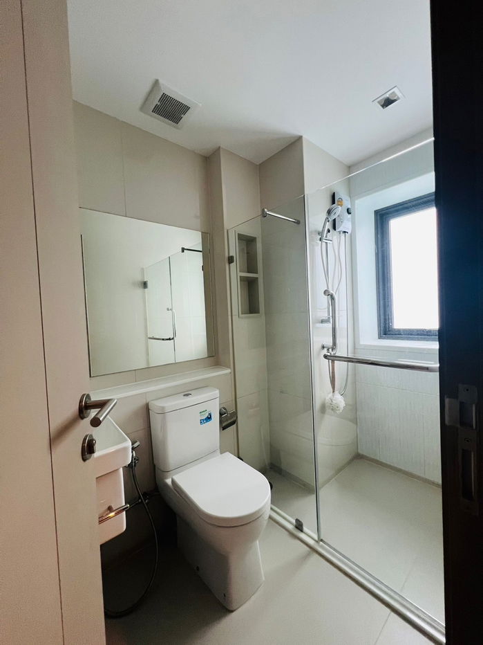 รูป Life Asoke Rama9 ไลฟ์ อโศก พระราม 9 , 2 bed 2 bath แต่งสวย ราคาเพียง 36,000 บาท กั้นห้องเป็นสัดส่วน    Line : @apopplace - รูปที่ 11/17