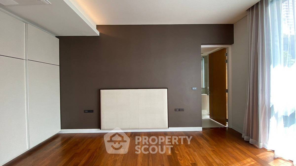 picture 3-BR Condo at Domus Condominium near BTS Asok (ID 2209379) - 32/43