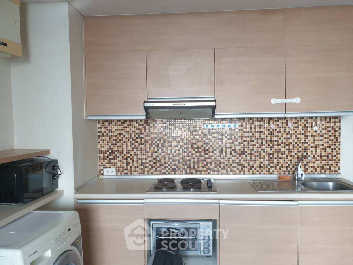 picture 2-BR Condo at Le Luk Condominium near BTS Phra Khanong (ID 1849837) - 7/15