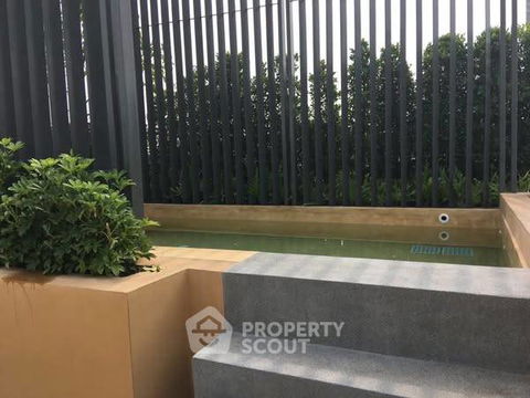 2-BR Condo at Maestro 39 Sukhumvit 39 near BTS Phrom Phong (ID 2356510)