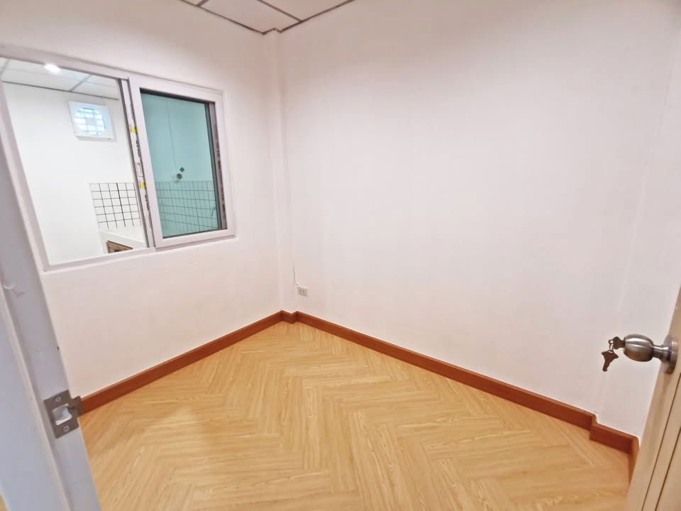 รูป 🏡 𝗛𝗢𝗨𝗦𝗘 𝗙𝗢𝗥 𝗦𝗔𝗟𝗘 | ทาวน์โฮม 3 ชั้น Baan Pongsirichai 1 บ้านพงษ์ศิริชัย 1 ⚡️ - รูปที่ 5/22