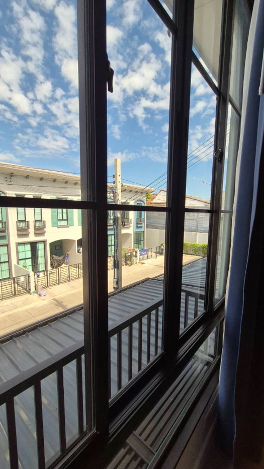 รูป ให้เช่าทาวน์โฮมใหม่ อณาสิริ รามคำแหง เฟอร์ครบ ใกล้ทางด่วน และรถไฟฟ้า MRT ราษฎร์พัฒนา - รูปที่ 10/28