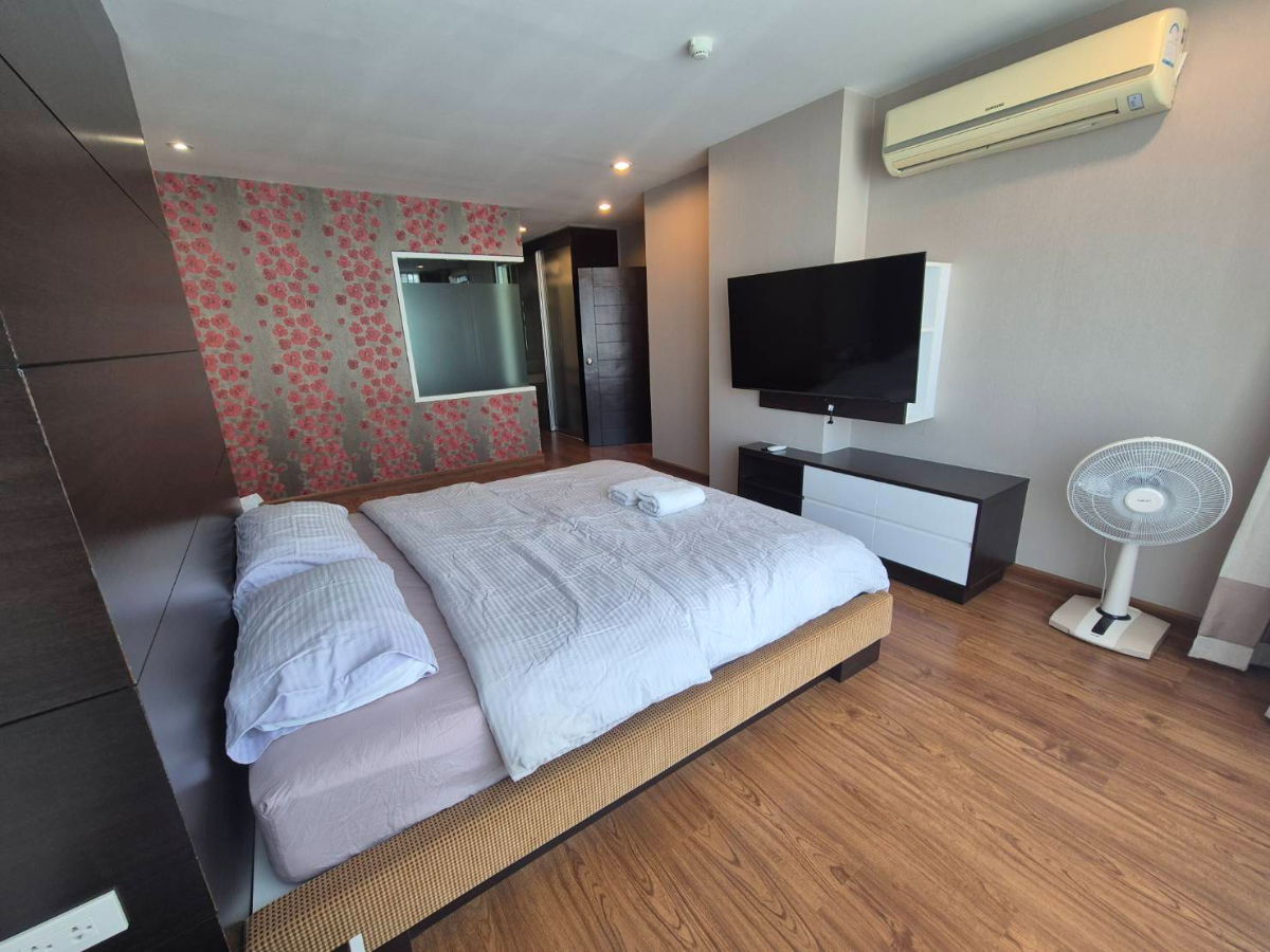 รูป ให้เช่า The Unique Condo 1 @Nimman ซ. สุขเกษม  2 ห้องนอน 2 ห้องน้ำ  โทร: 098-9690236 (แจน) - รูปที่ 2/10