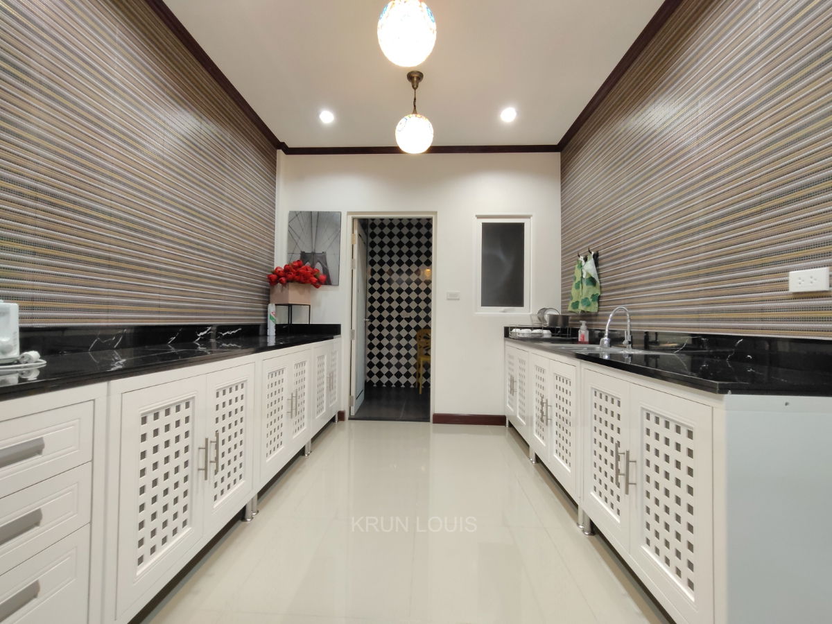 รูป บ้านแฝดให้เช่าที่แกรนด์เพลโนเมกะบางนา ใกล้เมกะบางนา&อิเกีย พื้นที่ด้านหน้าติดสวน บ้านใหม่ตกแต่งครบครัน สไตล์โมเดิร์น พร้อมเข้าอยู่ได้ทันที! - รูปที่ 9/27