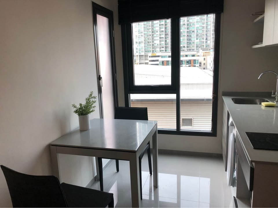 picture TH0167 | Centric Huai Khwang Condo for Rent 💸 17,000 THB/month 🚇 MRT Huai Khwang - 9/12