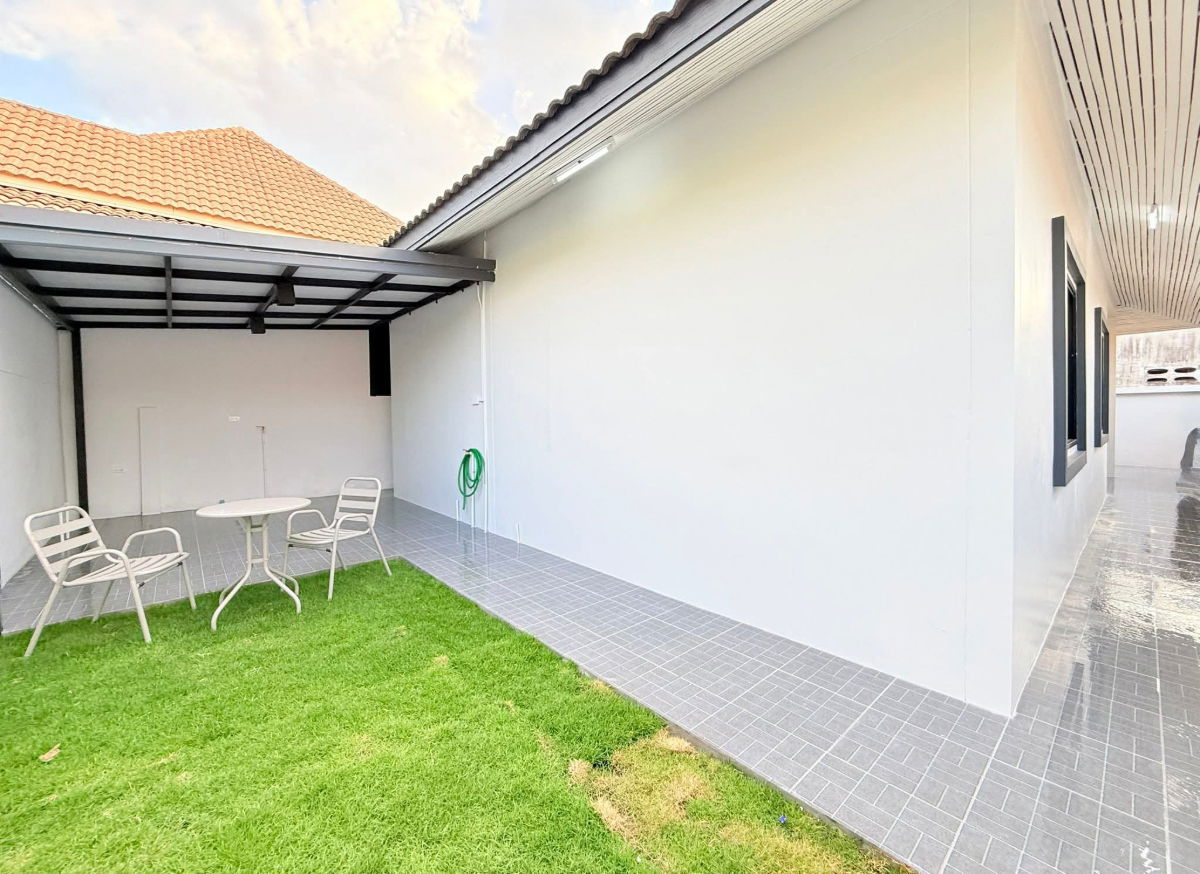 picture Affordable Detached House for Sale in Soi Boonsamphan, 41 Square Wah, 3beds 2bath - 9/42
