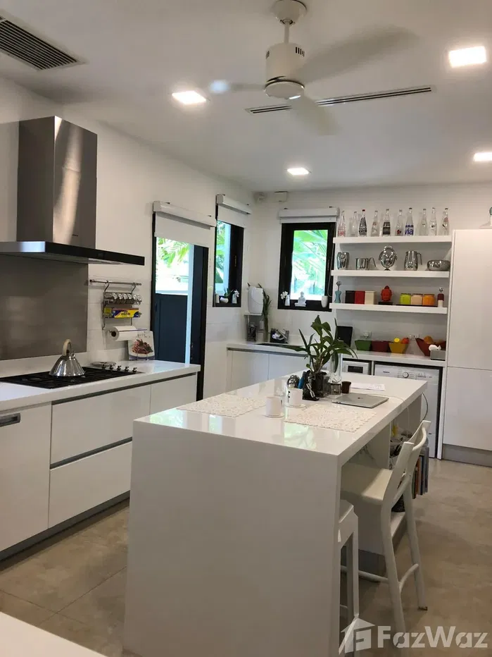 picture 4 bedroom 5 bathroom villa for sale at Saii Taan 5365718 - 4/16