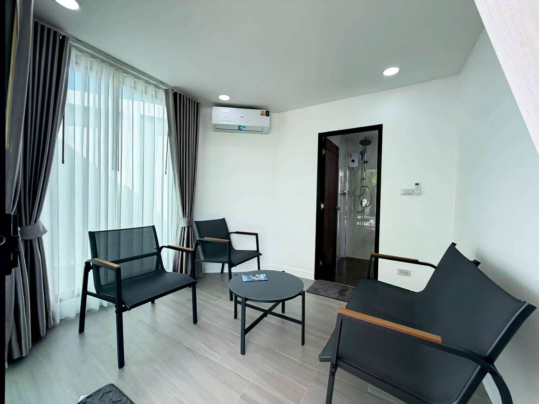 picture Luxury Pool Villa 4 Bedroom for Sale Near Jomtien Beach - 5/15