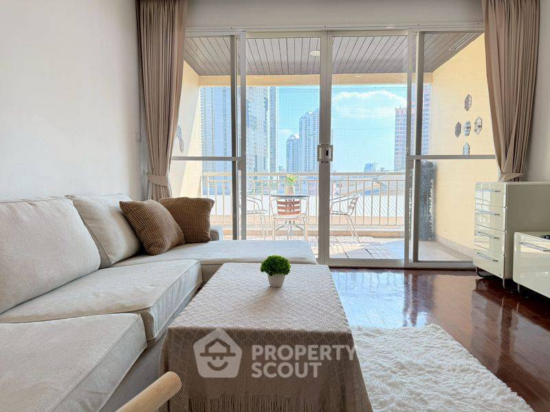 picture 2-BR Condo at Wilshire near BTS Phrom Phong (ID 2512402) - 2/11