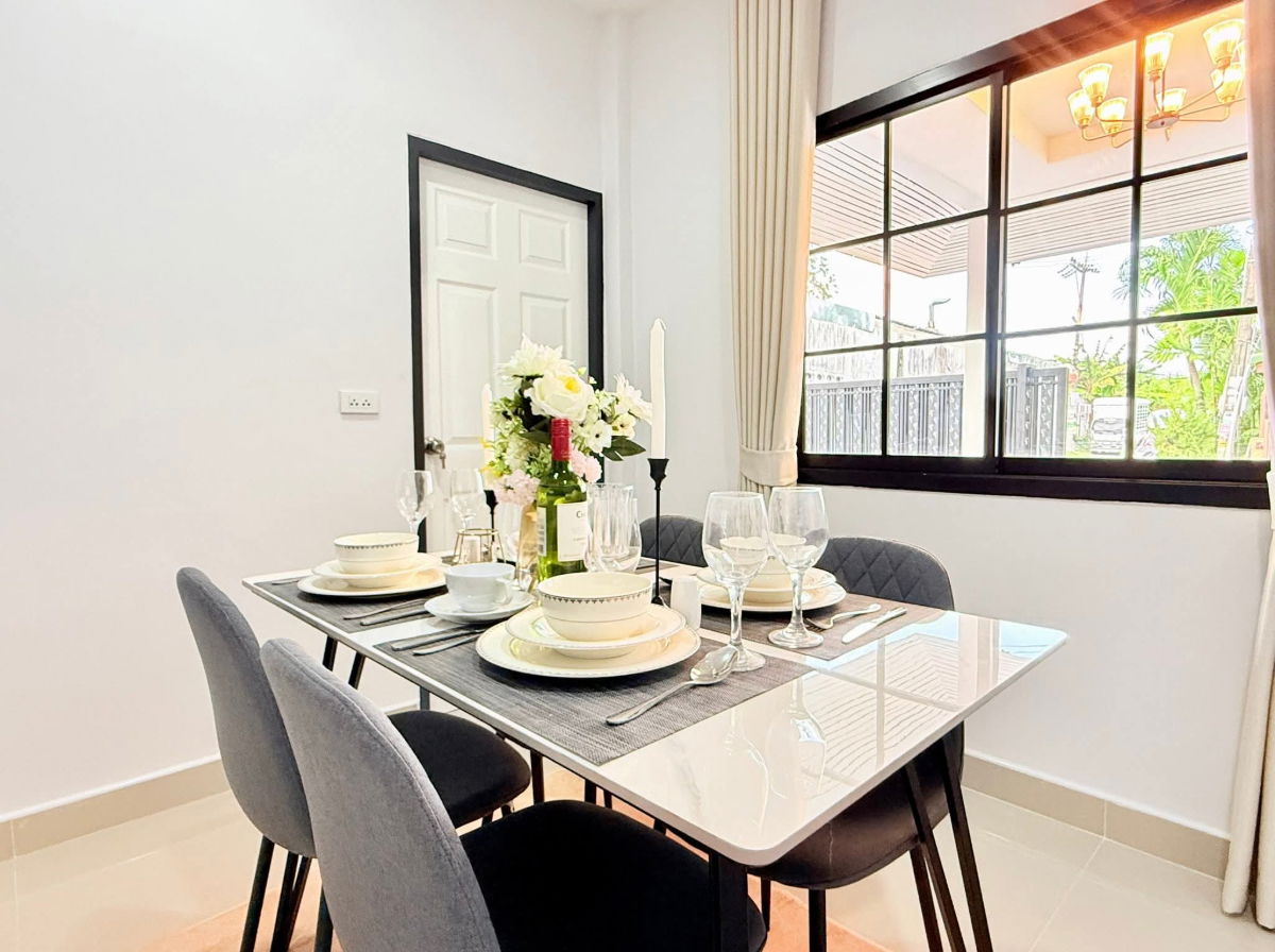 picture Affordable Detached House for Sale in Soi Boonsamphan, 41 Square Wah, 3beds 2bath - 39/42