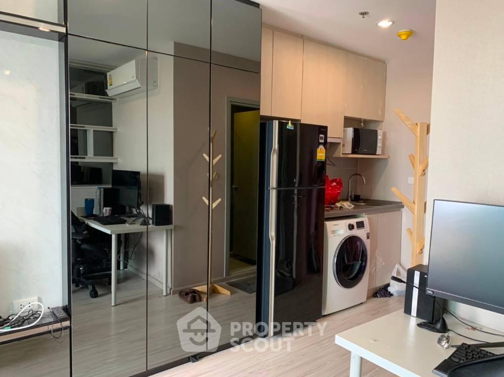 picture 1-BR Condo at Ideo Mobi Wong Sawang Interchange near MRT Bang Son (ID 819632) - 5/14