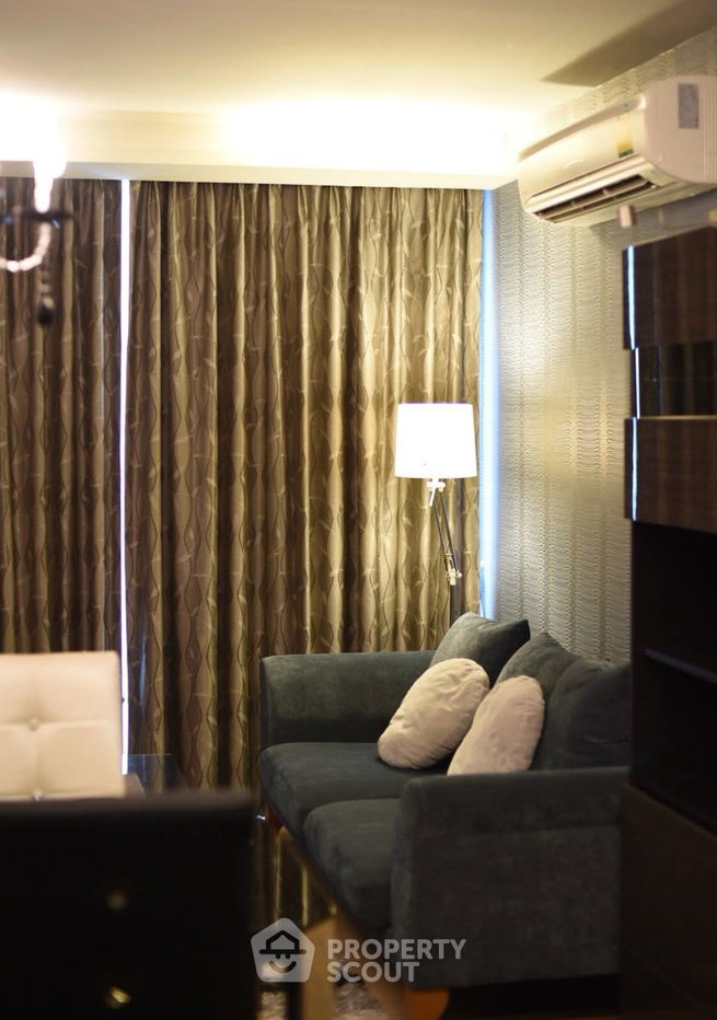 picture 1-BR Condo at Via 49 near BTS Phrom Phong (ID 2323329) - 2/6