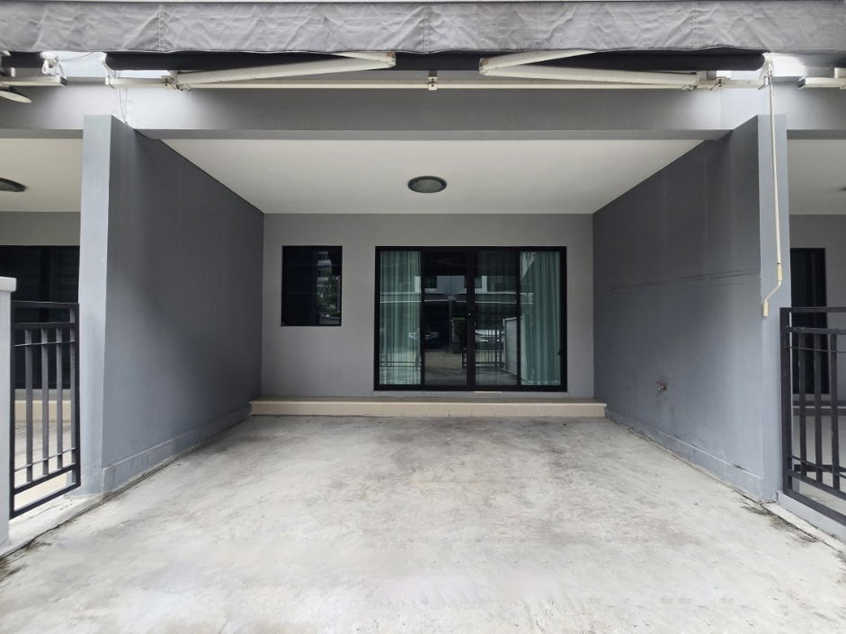 รูป ขายทาวน์โฮม 3 ชั้นมือสองนนทบุรี โครงการ บ้านกลางเมือง รัตนาธิเบศร์ (Baan Klang Muang Rattanathibet) เนื้อที่ 18.1 ตร.ว. - รูปที่ 2/14