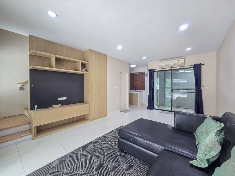 รูป ขายทาวน์โฮม 3 ชั้นมือสองนนทบุรี โครงการ บ้านกลางเมือง รัตนาธิเบศร์ (Baan Klang Muang Rattanathibet) เนื้อที่ 18.1 ตร.ว. - รูปที่ 4/14