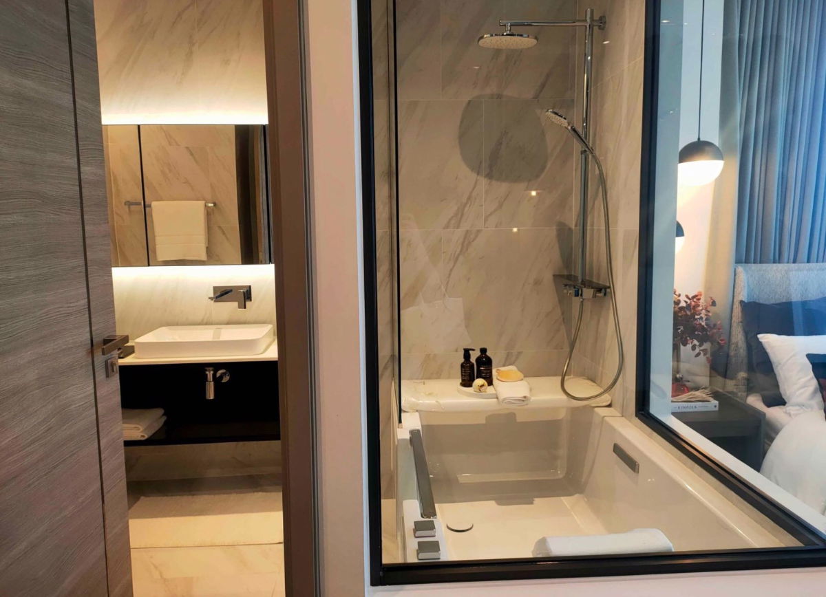 picture  The Room Sukhumvit                   38 - 7/18