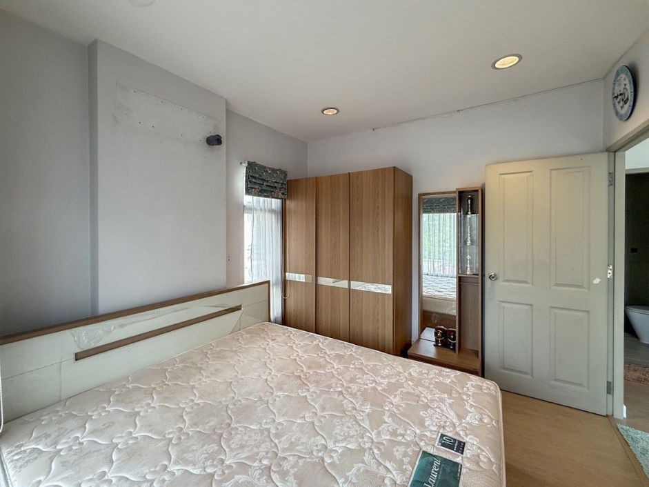 รูป ขายบ้านเดี่ยวมือสองนนทบุรี โครงการ เดอะซิตี้ รัตนาธิเบศร์-แคราย (The City Rattanathibet - Khae Rai) หลังมุม ใกล้รถไฟฟ้าสายสีม่วงสถานีสะพานพระนั่งเกล้า - รูปที่ 10/17