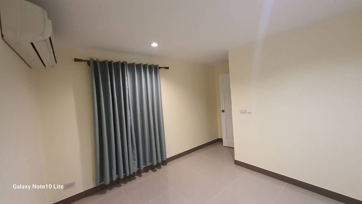 picture #R8526 🎉 301268 House for Rent, Sri Bearing Place - 17/20