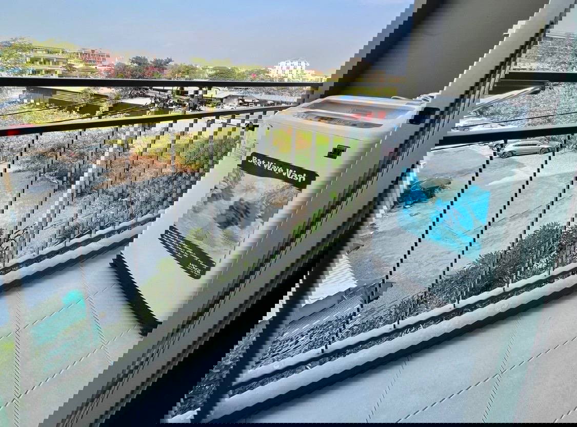 picture Ready to move in. Rent: 8,000 baht. **Washing machine included.** - 5/11