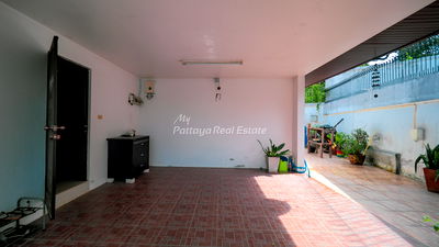 Houses for sale Frost Magical Ice of Siam : Thai Name - 2 Bedrooms House for sale in Regents 2 Village HERG2V01