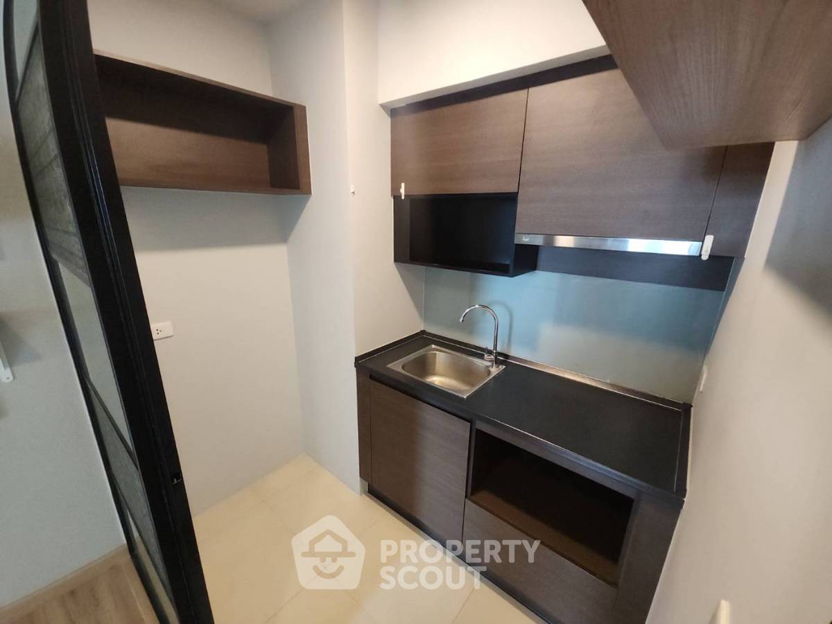 picture 2-BR Condo at Brix Condominium Charansanitwong 64 near MRT Sirindhorn (ID 2511683) - 3/10