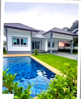 Houses for sale Sattahip Chonburi : 3-BR Villa in Sattahip (ID 2513724)