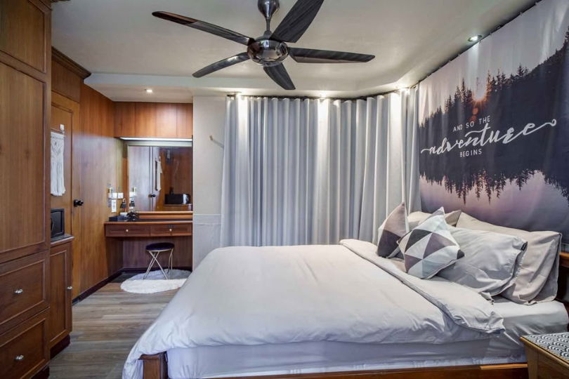 picture Condo for sale with   1 bedroom, 1 bathroom and   1 kitchen.    - 13/19