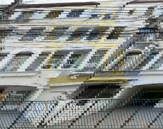 รูป ให้เช่า ทาวน์โฮม 4 ชั้น โครงการ บ้านกลางเมือง บริติชทาวน์ ศรีนครินทร์ / ซอยศรีด่าน 24 / ริมถนนศรีนครินทร์ / ใกล้แม็คโคร ศรีนครินทร์ / จดบริษัทได้ - รูปที่ 2/12