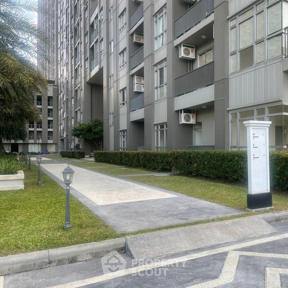 picture 2-BR Condo at Manor Sanambinnam near MRT Phra Nang Klao Bridge (ID 977579) - 14/14