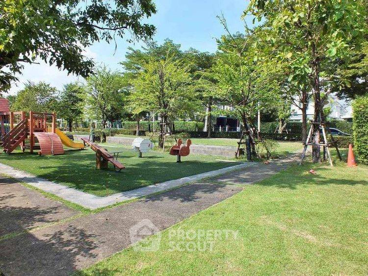 picture 3-BR Townhouse in Si Kan (ID 2431166) - 2/4