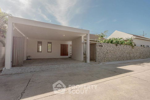 4-BR Villa close to Pattaya (ID 2513795)