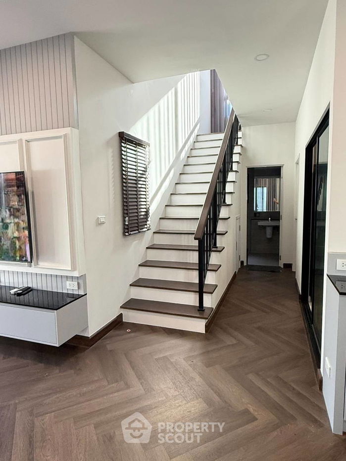 picture 4-BR House at Britania Bangna-Srivaree in Sisa Chorakhe Yai (ID 2511190) - 12/20