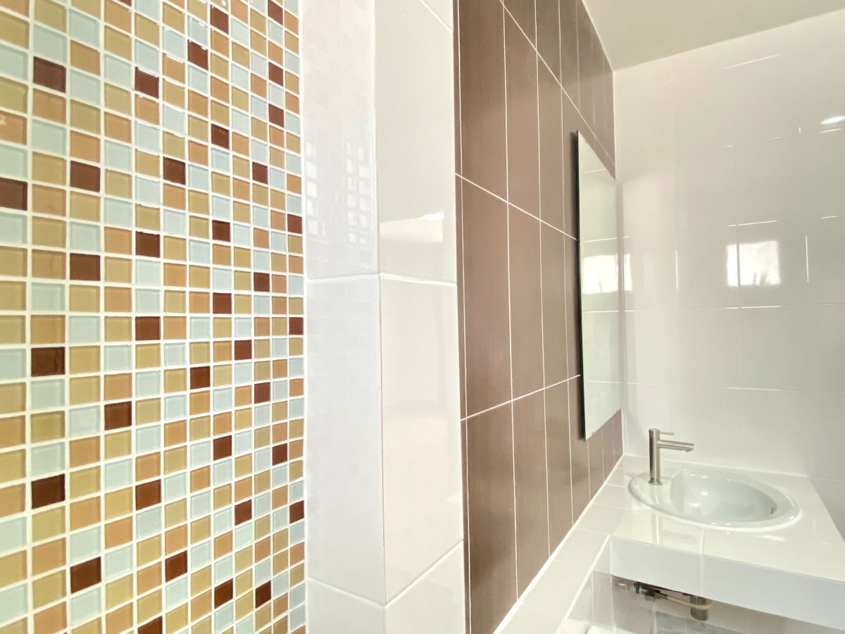 picture Selling house Baan Klang Suan 3.88 Million - 10/64