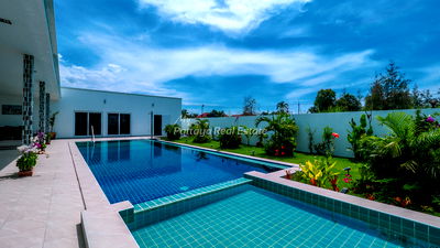 Houses for sale Bang Lamung Chonburi : Company Name - 3 Bedrooms Pool Villa for sale in Thungklom-Tan Man HEPV01